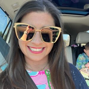 Meet your Posher, Melanie